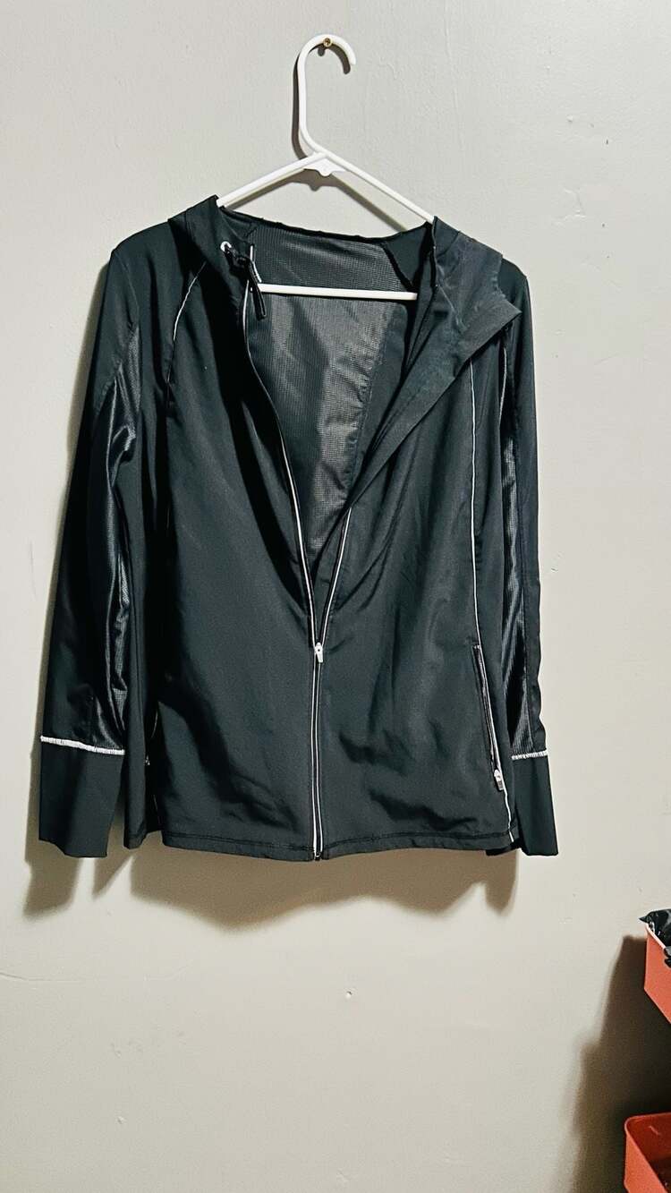 Seekers Black Full-Zip Hooded Athletic Jacket with Mesh Accents Size 2XL. Pc66